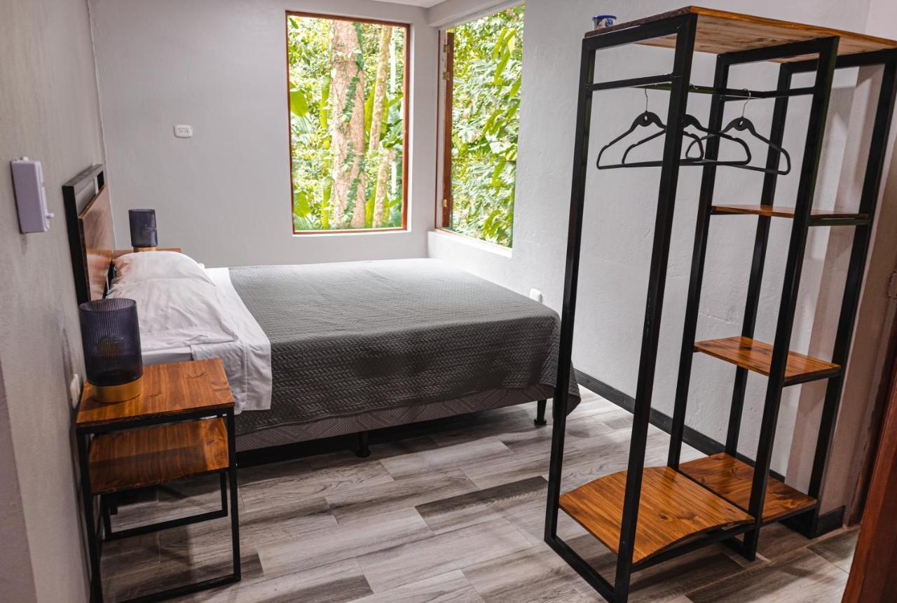 Hotel Boutique The Green Jungle House Puerto Viejo de Talamanca Экстерьер фото