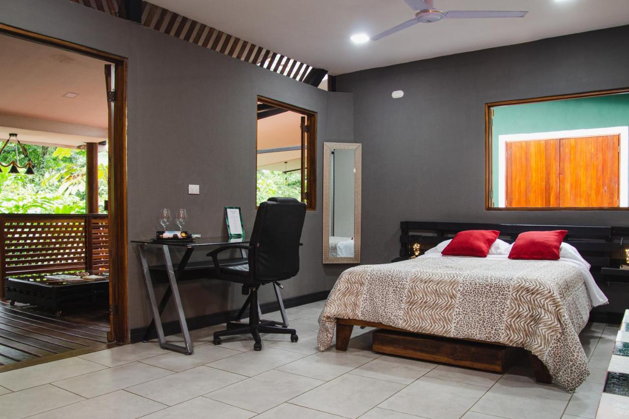Hotel Boutique The Green Jungle House Puerto Viejo de Talamanca Экстерьер фото